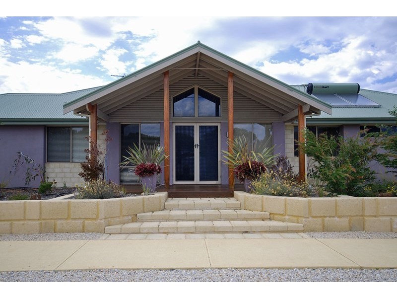 16 Bettong Avenue, Jurien Bay WA 6516