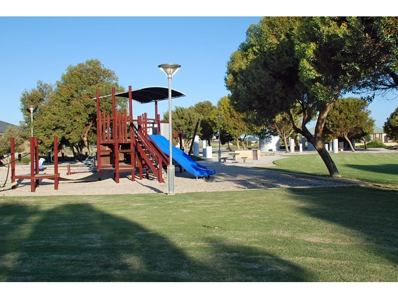 16 Bettong Avenue, Jurien Bay WA 6516