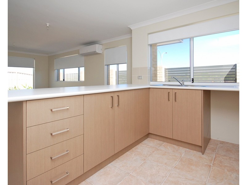 V7, 5 Moonlight Crescent, Jurien Bay WA 6516
