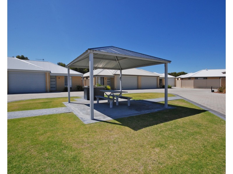 V7, 5 Moonlight Crescent, Jurien Bay WA 6516