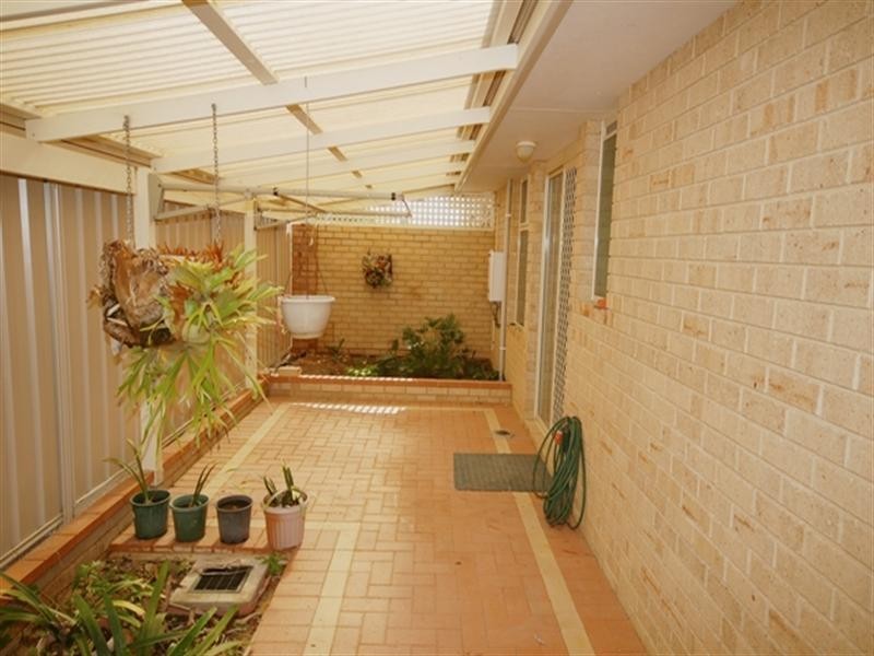 18 Heales Way, Green Head WA 6514