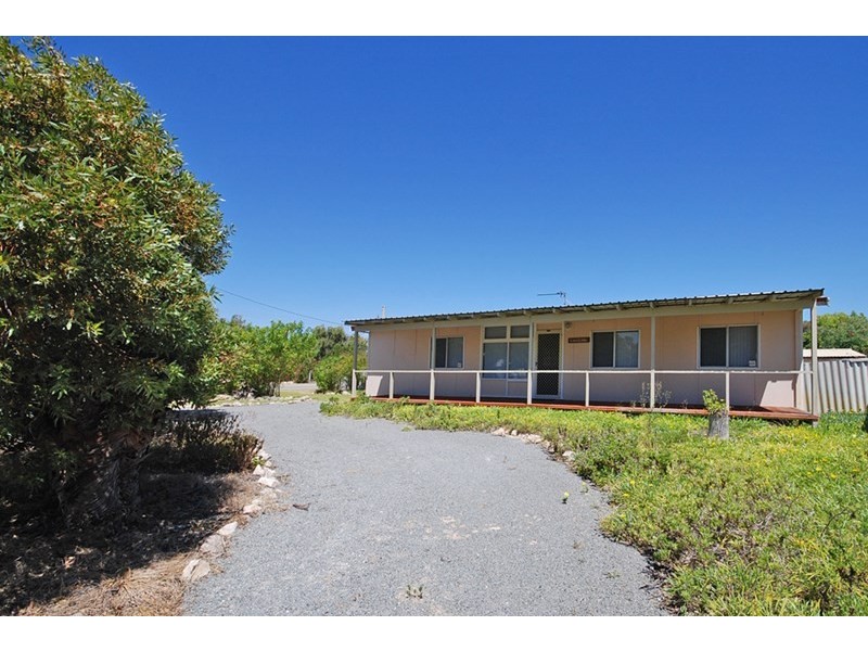 9 Hamersley Street, Jurien Bay WA 6516