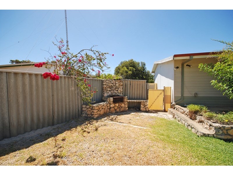 9 Hamersley Street, Jurien Bay WA 6516