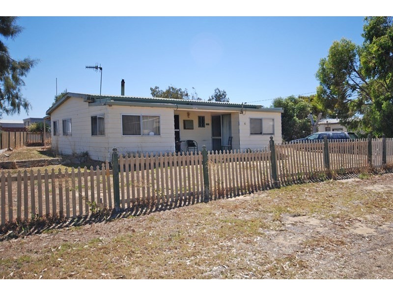 6 Bryant Street, Green Head WA 6514