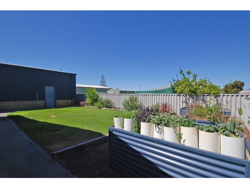 19 Elizabeth Way, Jurien Bay WA 6516