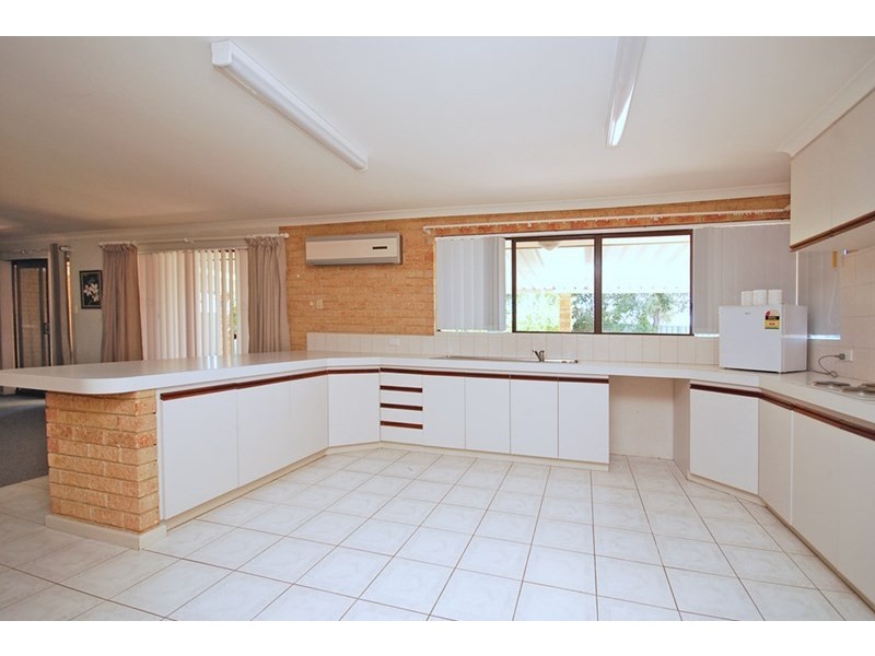 5 Curlew Place, Jurien Bay WA 6516