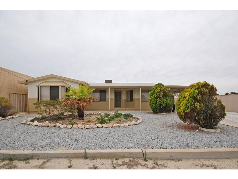 11 Shearwater Drive, Jurien Bay WA 6516