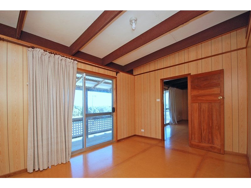 10 Battersby Road, Green Head WA 6514