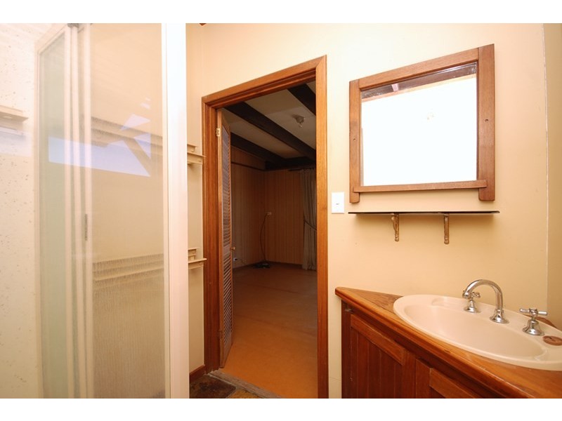 10 Battersby Road, Green Head WA 6514