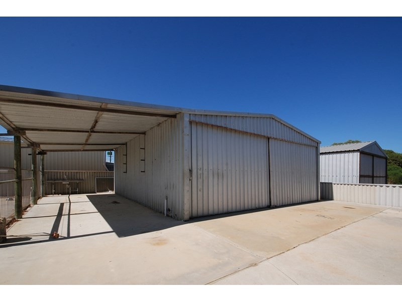 10 Battersby Road, Green Head WA 6514