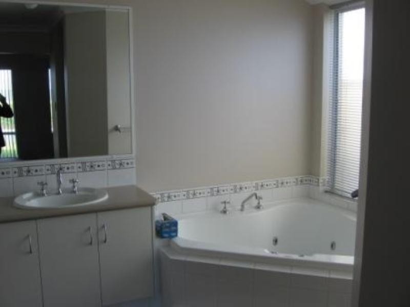 12 Grevillia Way, Jurien Bay WA 6516