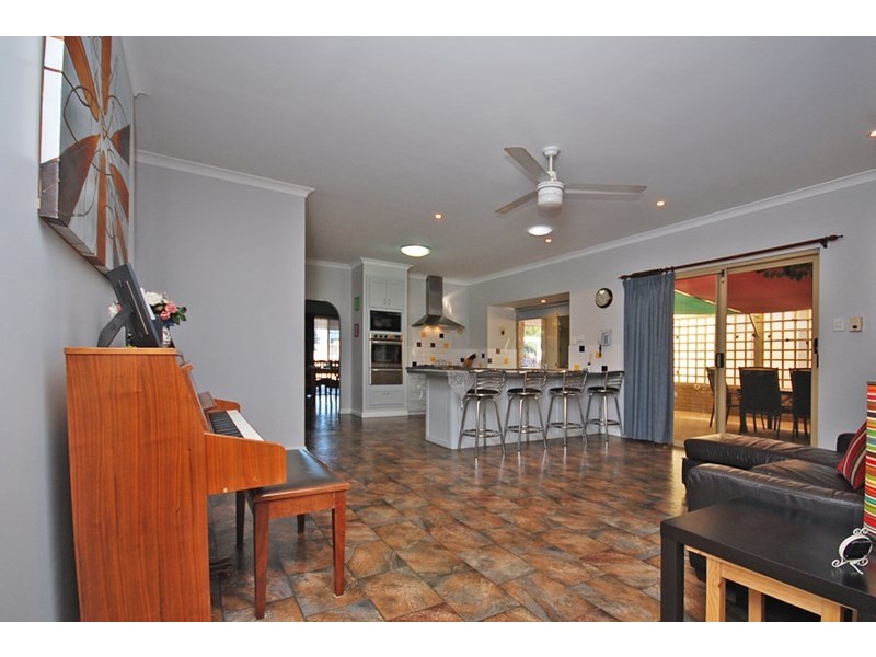 3 Shearwater Drive, Jurien Bay WA 6516