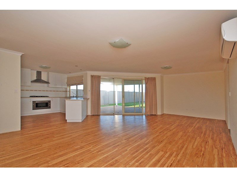 9 Bremer Parade, Jurien Bay WA 6516