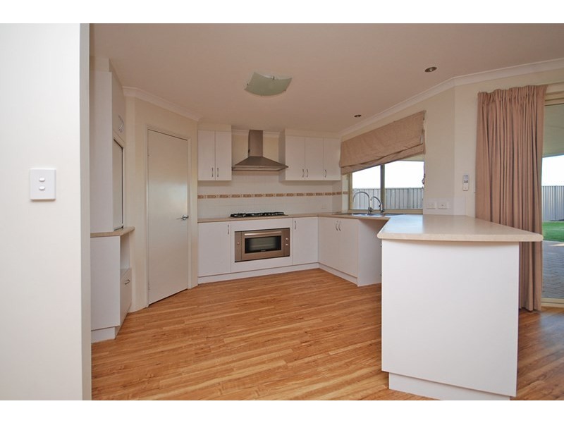 9 Bremer Parade, Jurien Bay WA 6516