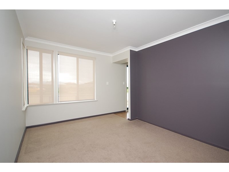 16 Glover Crescent, Green Head WA 6514