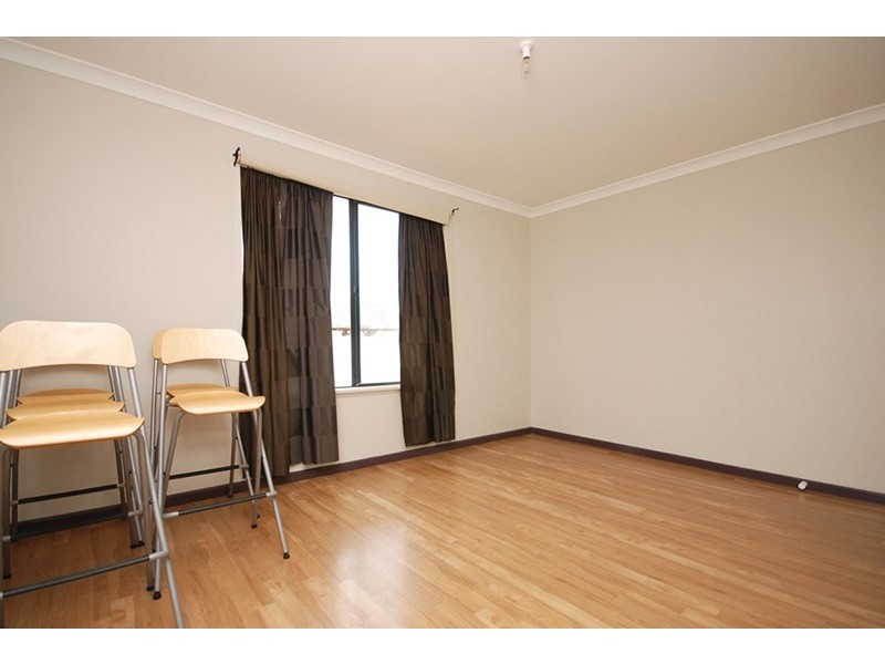 16 Glover Crescent, Green Head WA 6514