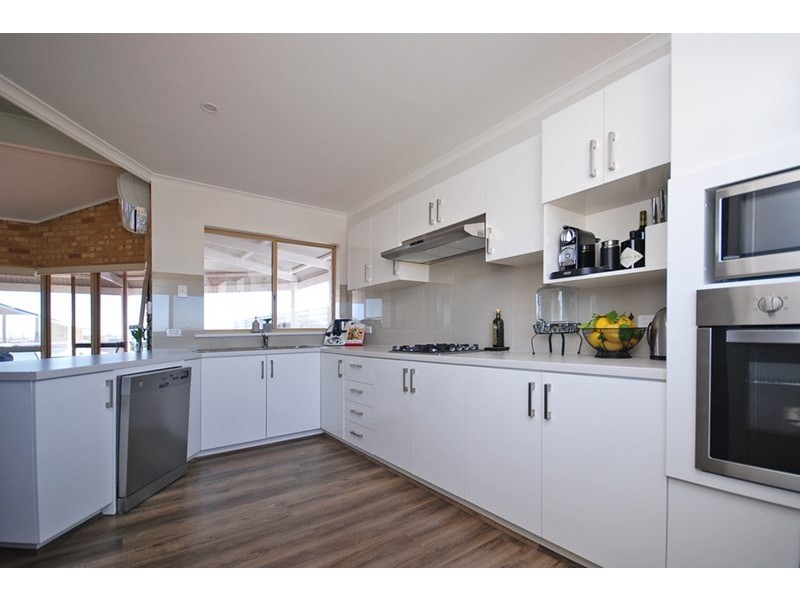 7 Karleen Lane, Jurien Bay WA 6516