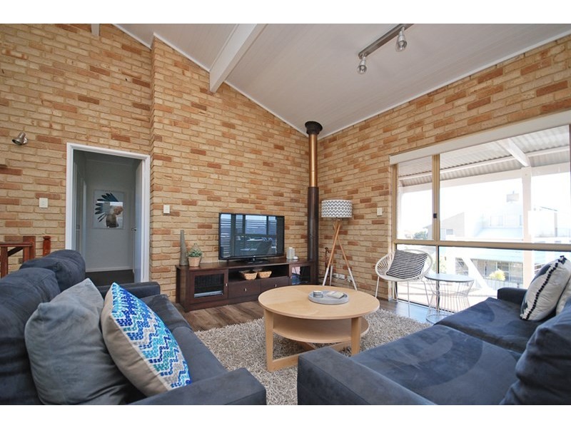 7 Karleen Lane, Jurien Bay WA 6516