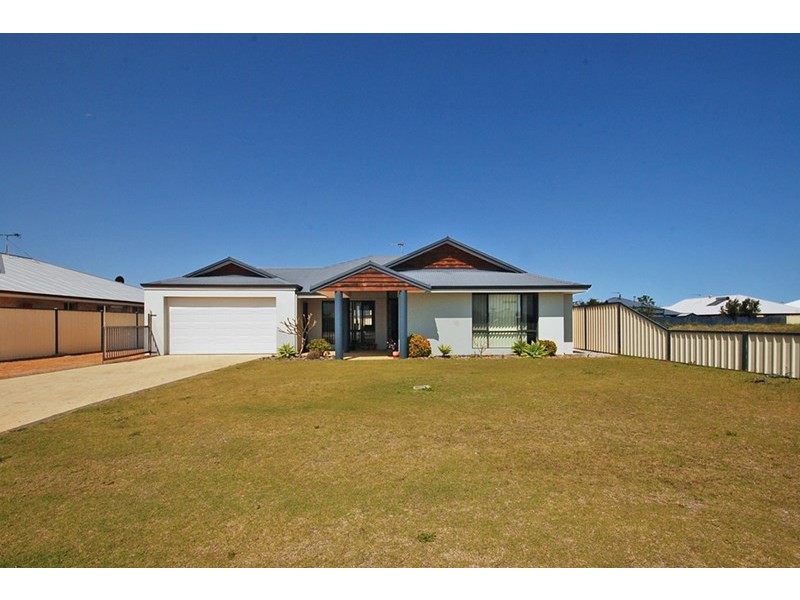 65 Lesueur Drive, Jurien Bay WA 6516