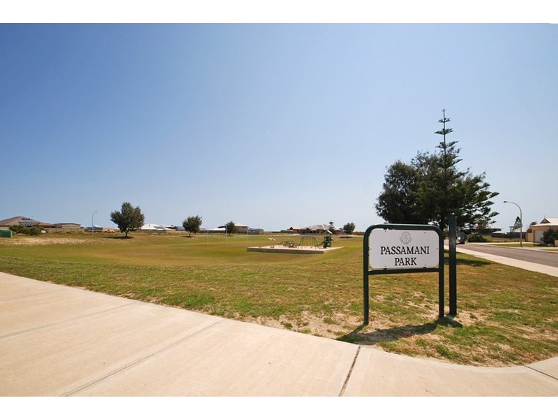 65 Lesueur Drive, Jurien Bay WA 6516