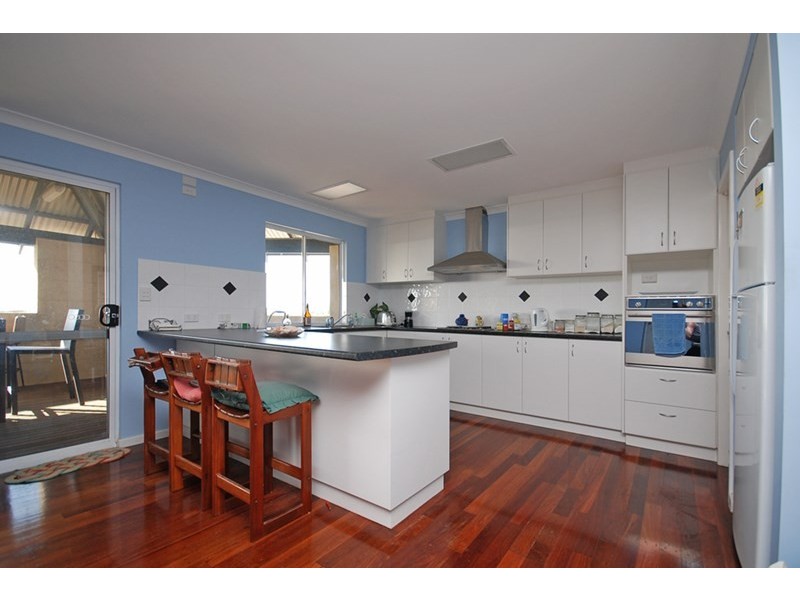 79 Drummond Circus, Cervantes WA 6511