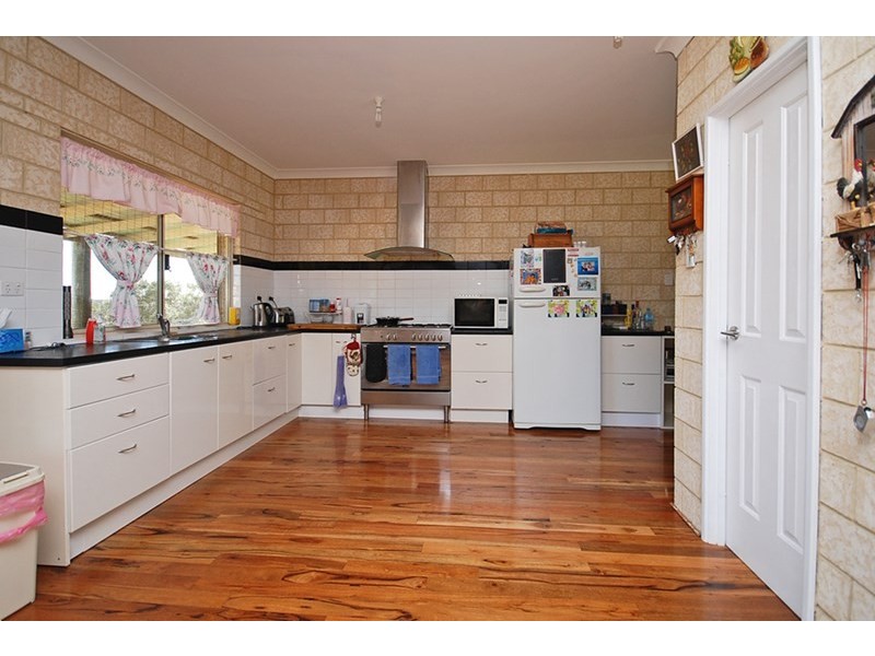 19 Wren Way, Jurien Bay WA 6516