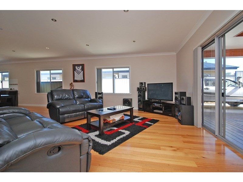 17 Valencia Road, Cervantes WA 6511