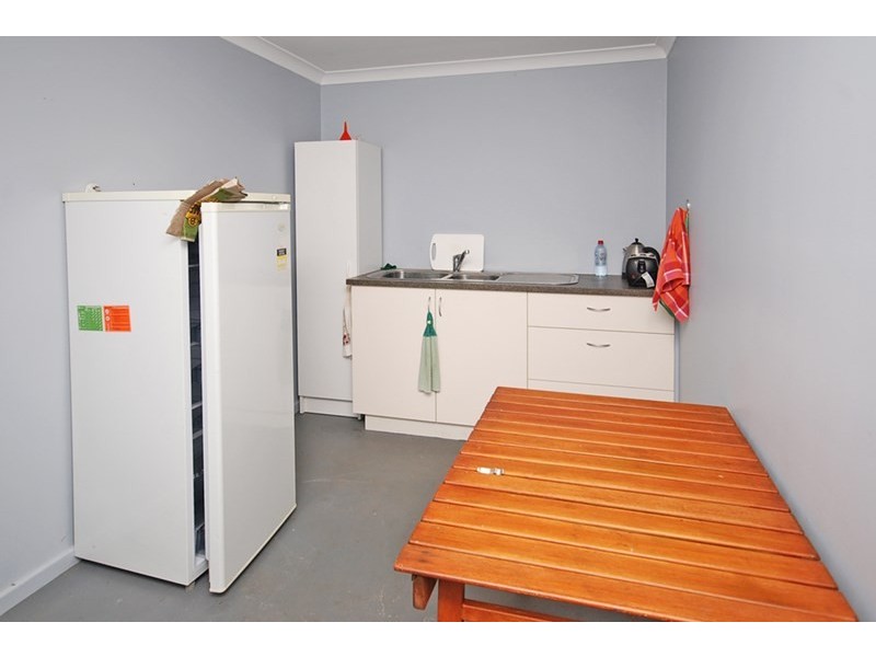 25 Lake Street, Leeman WA 6514