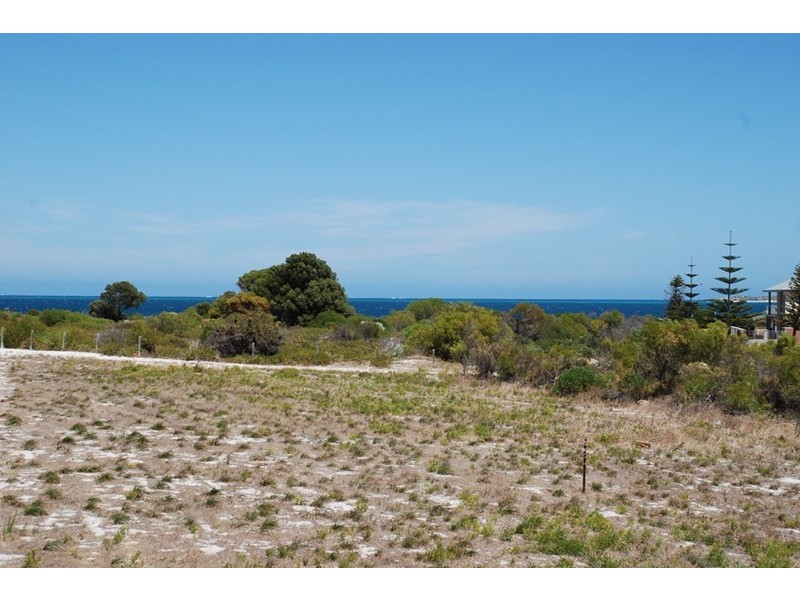 21 Casuarina Crescent, Jurien Bay WA 6516