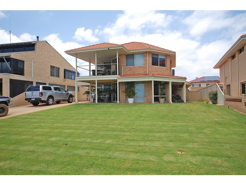 8 Heaton Street, Jurien Bay WA 6516