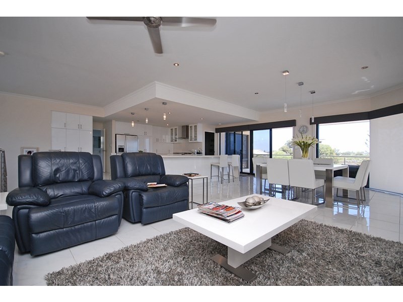 5 Island Drive, Jurien Bay WA 6516