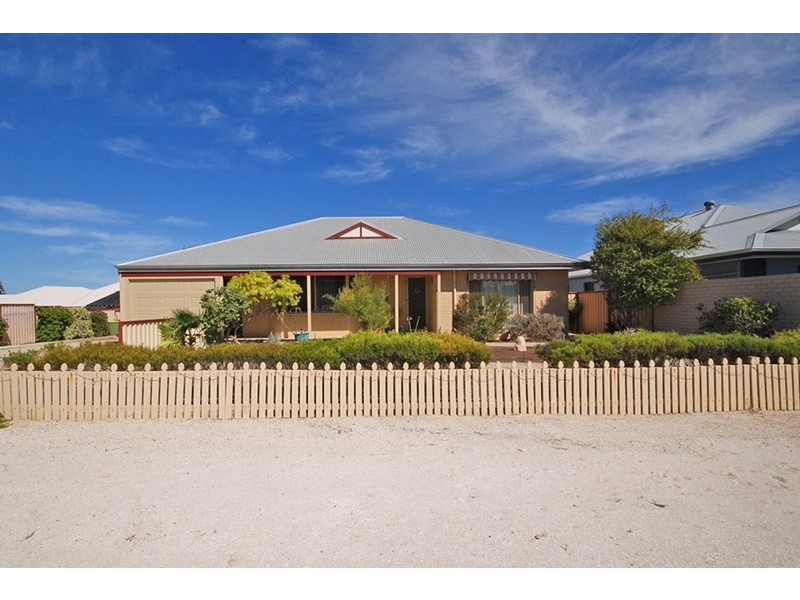 6 Proton Place, Jurien Bay WA 6516