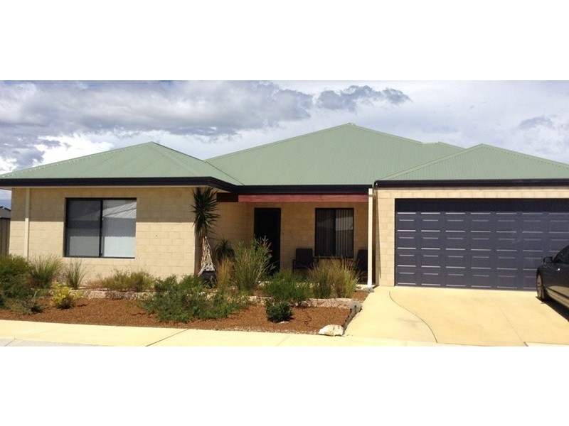 4 Moonlight Parade, Jurien Bay WA 6516