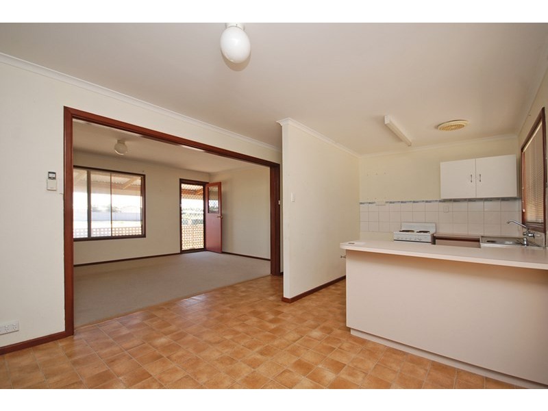 12 Heitman Close, Jurien Bay WA 6516