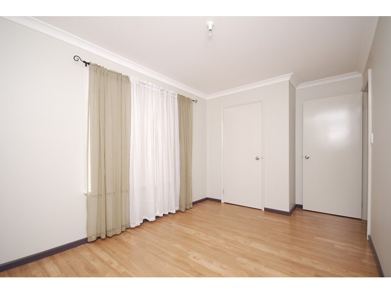 16 Glover Crescent, Green Head WA 6514