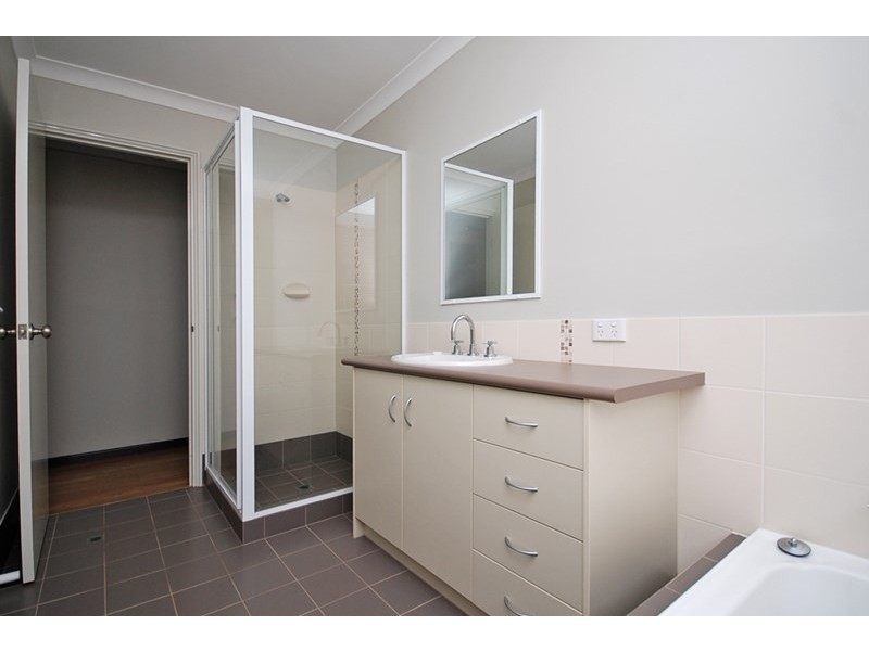 16 Glover Crescent, Green Head WA 6514