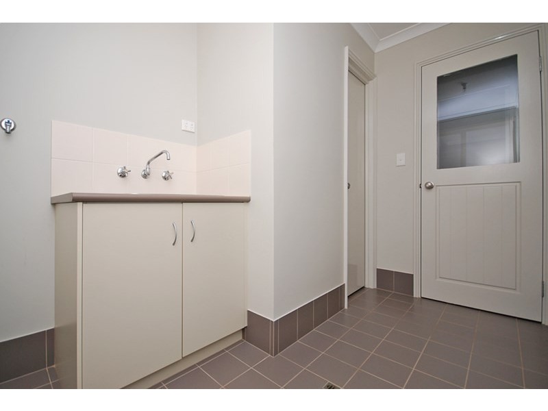 16 Glover Crescent, Green Head WA 6514