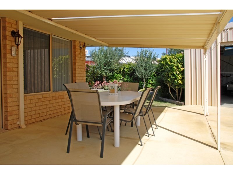 20B Hunter Crescent, Green Head WA 6514