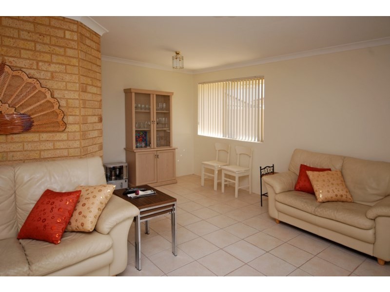 20B Hunter Crescent, Green Head WA 6514