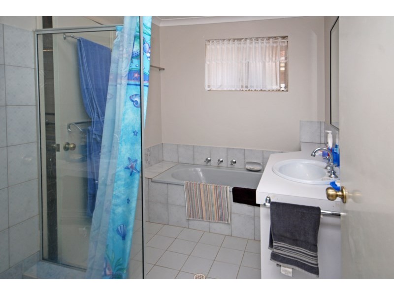 20B Hunter Crescent, Green Head WA 6514