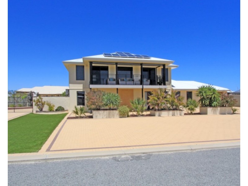 16 Pinetree Circuit, Jurien Bay WA 6516