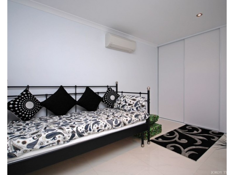 16 Pinetree Circuit, Jurien Bay WA 6516