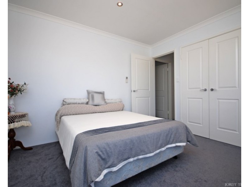 16 Pinetree Circuit, Jurien Bay WA 6516