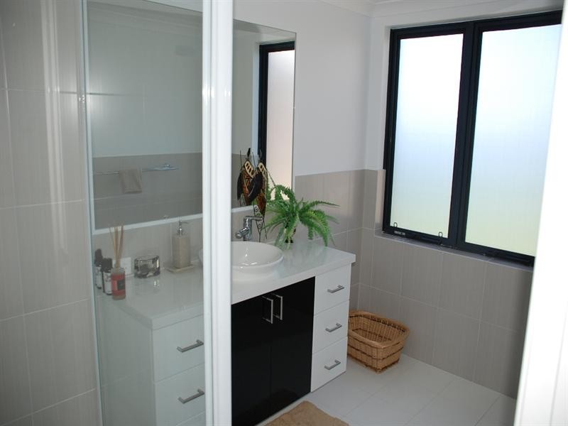 16 Pinetree Circuit, Jurien Bay WA 6516