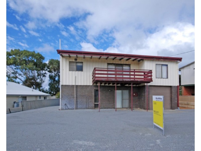 15 Lindsay Street, Jurien Bay WA 6516