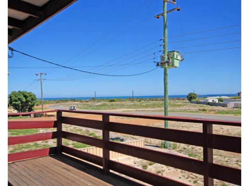15 Lindsay Street, Jurien Bay WA 6516