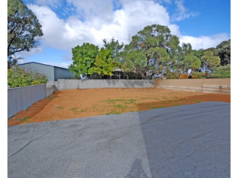 15 Lindsay Street, Jurien Bay WA 6516