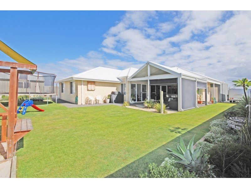 37 Bettong Avenue, Jurien Bay WA 6516