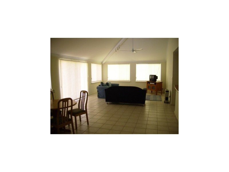 5 Maniki Gardens, Jurien Bay WA 6516