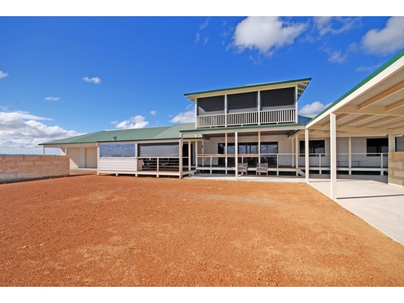 140 Ridge Way, Jurien Bay WA 6516